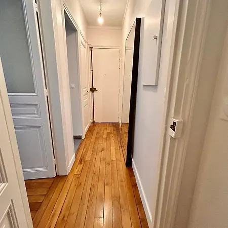 Parisian Nest Апартаменты