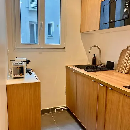 Parisian Nest Апартаменты *