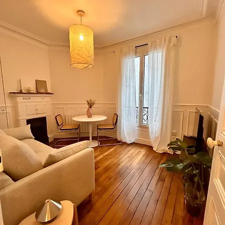 Apartment Parisian Nest *